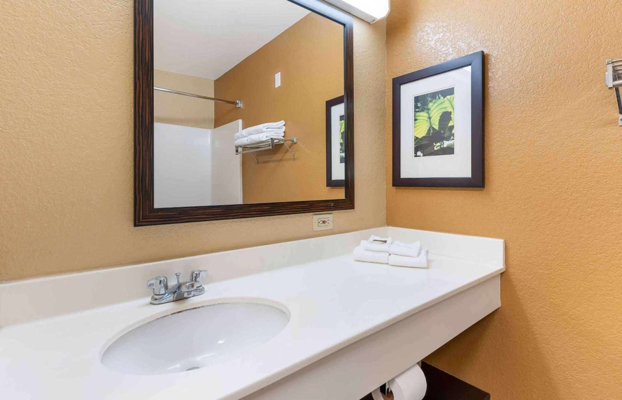 Extended Stay America Suites - Dublin - Hacienda Dr Екстериор снимка